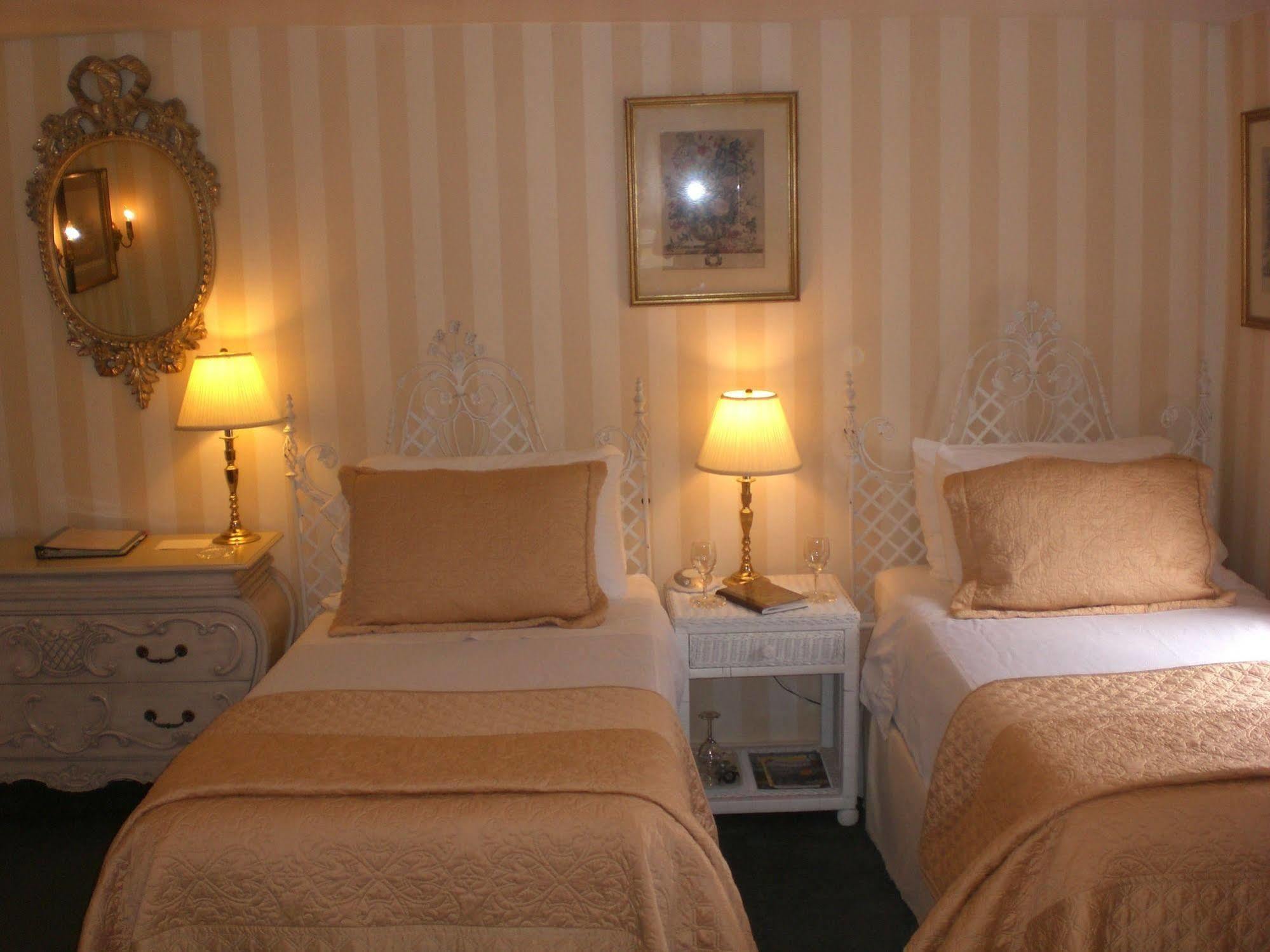 Bed and Breakfast Samuel Durfee House Newport Zimmer foto